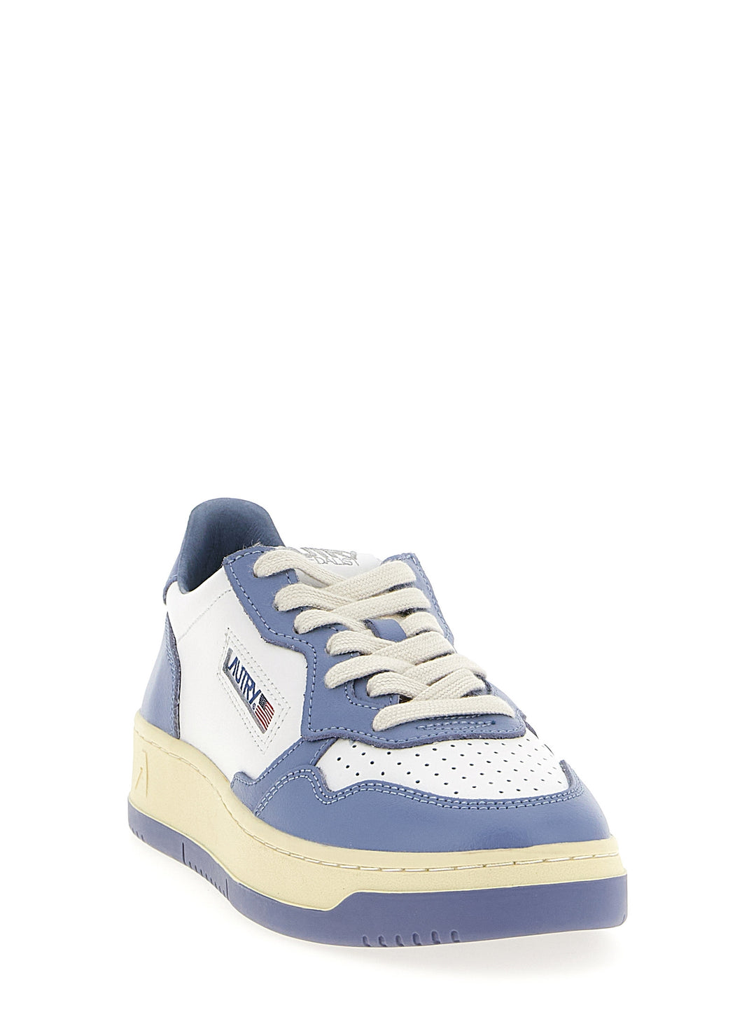 Autry Medalist Low Sneakers - Celeste | fe979a083302c1cc07aa6c556207d3822f5ebef6