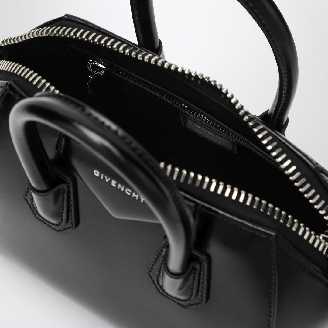 Givenchy Apparel & Accessories - Nero | 5454ed4236287599f87e61f5a2950ecc5c8f0d9c