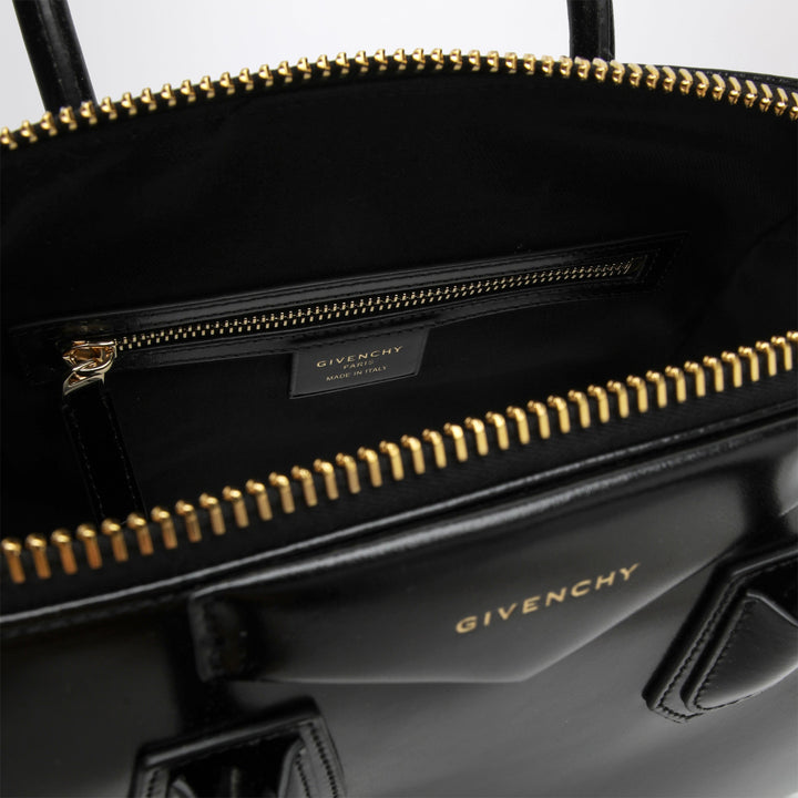 Givenchy Apparel & Accessories - Nero | 428dcdd5c93d1a37e74a9f1d979ef3939d1b72af