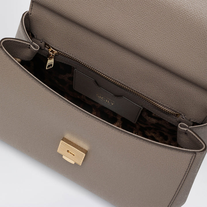 Dolce&Gabbana Apparel & Accessories - Marrone | 809117a9ecf1fcf1b6cfbe62e36fa1b1ee78cf1d