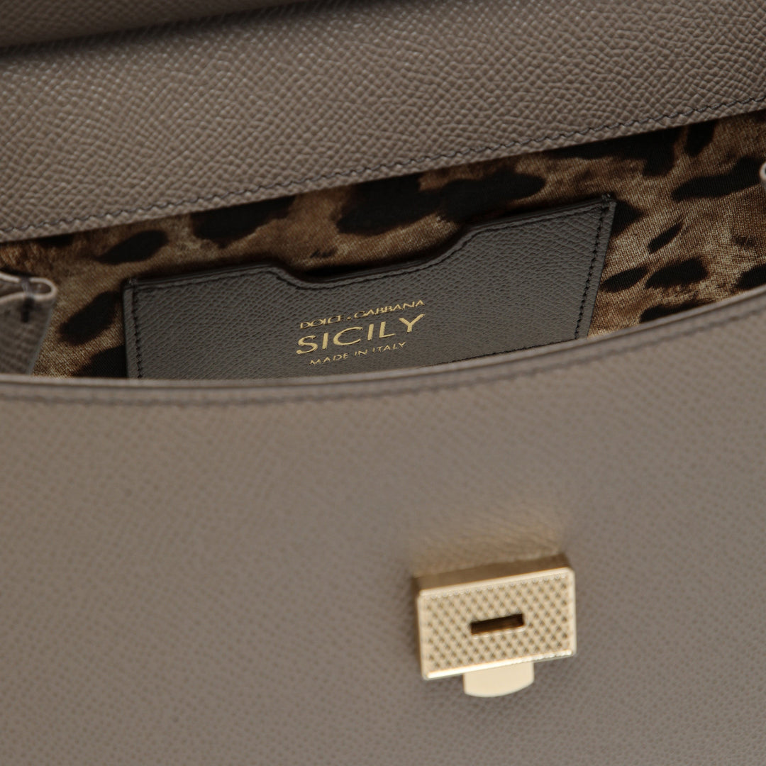 Dolce&Gabbana Apparel & Accessories - Marrone | 087b0544a08a70e80b83f3efa6caff17c3144e6f