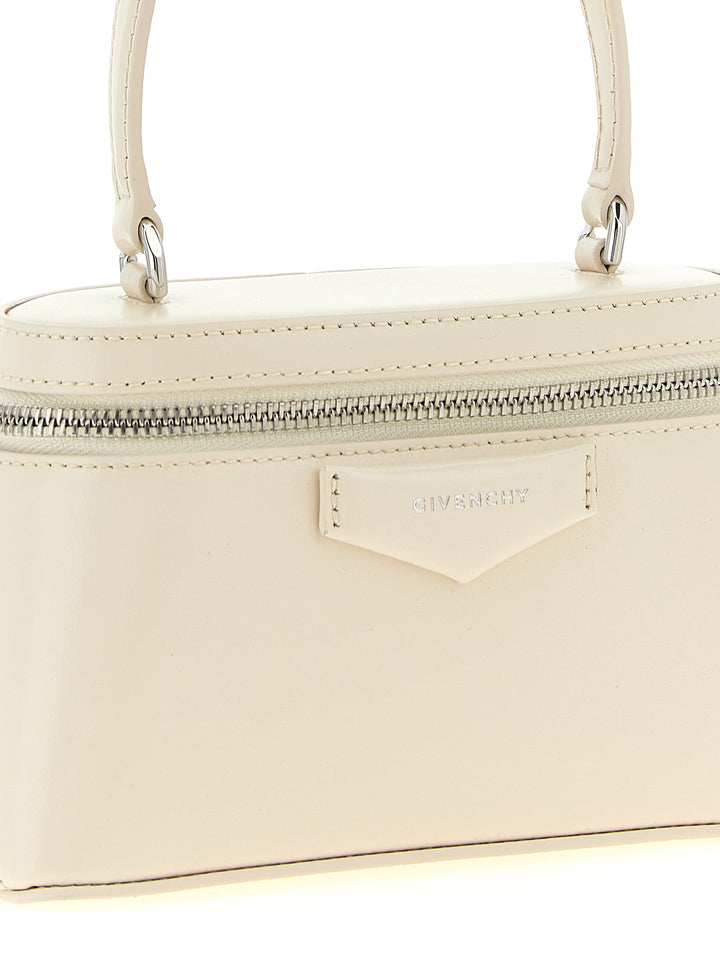 Givenchy Antigona Borse a Tracolla - Bianco | b3f42992253bc91c1a539a9e947d09d2e4d9a511