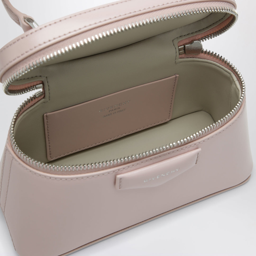Givenchy Apparel & Accessories - Rosa | ea1fff53392f95c375b78300a2396454b1af25fa