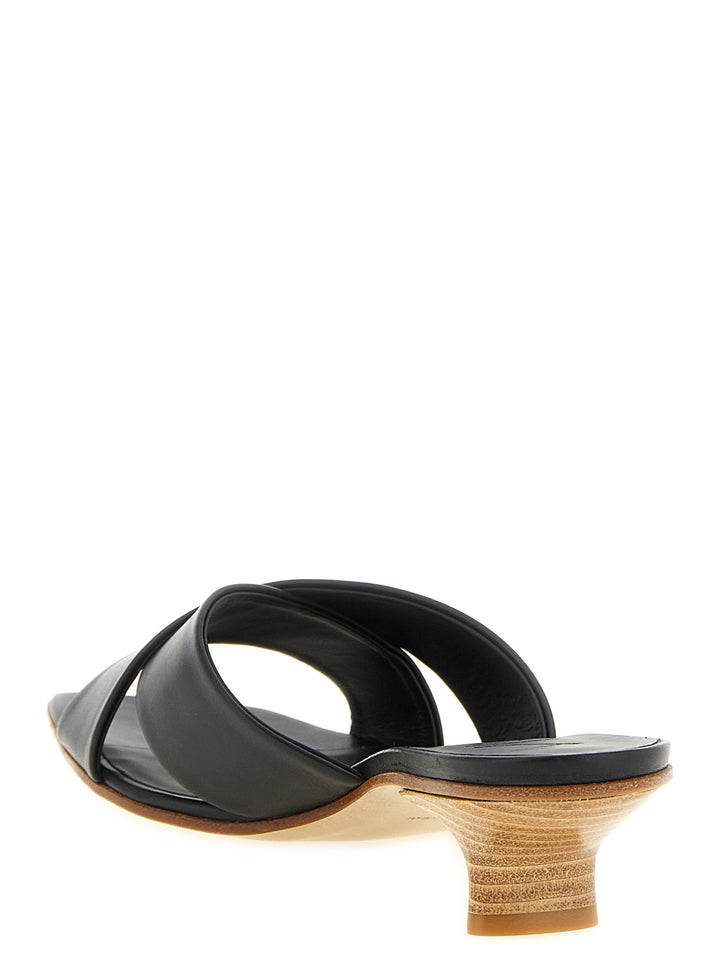 Vicini Leather Mules Sandali - Nero | ec1907db3771a5b20c64f17721c68cc72afdde45