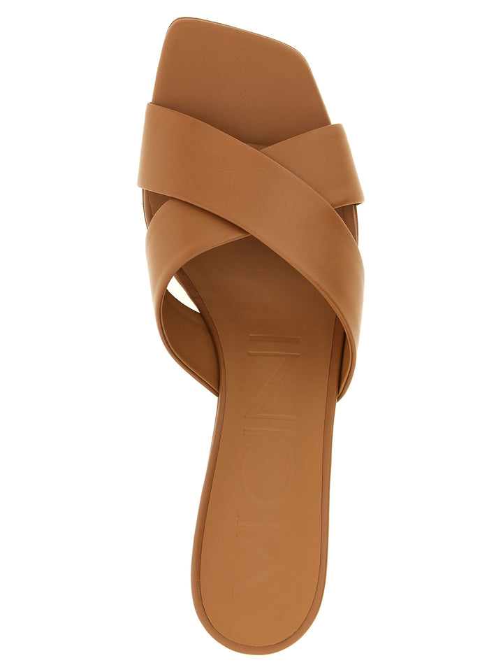 Vicini Leather Mules Sandali - Marrone | 41856cee9242cf74426697ffabfa6e6f231c562d