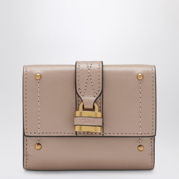 Chloé Apparel & Accessories - Rosa | e3ac64abb73a504dff8510304be25ef9648ef913