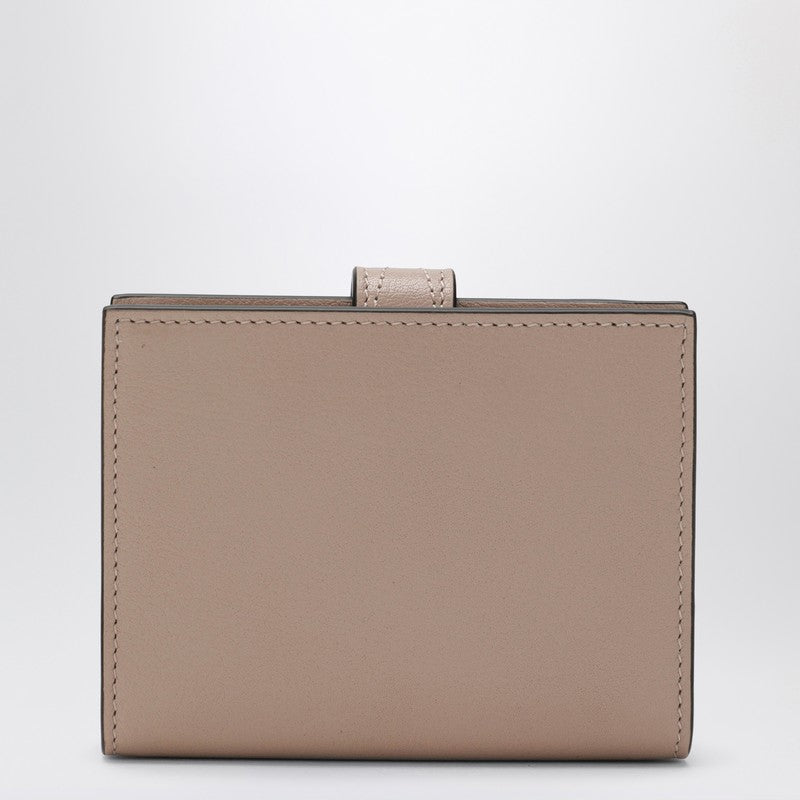 Chloé Apparel & Accessories - Rosa | 9e4d9443554925f056f9976e3afe41f00372b723