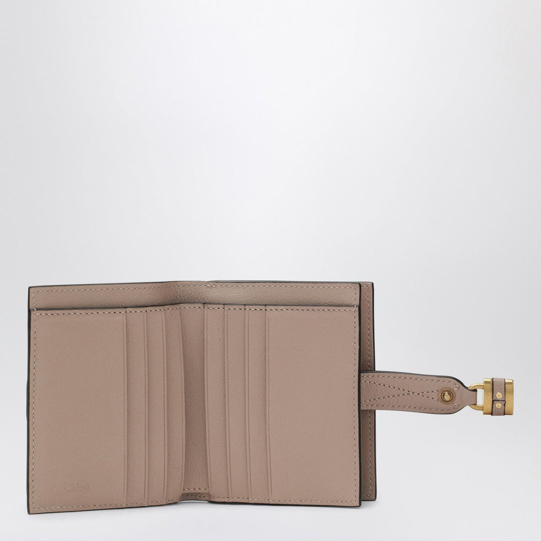 Chloé Apparel & Accessories - Rosa | e1075006f3cce5fe5b7f8dc15137924c318250a9