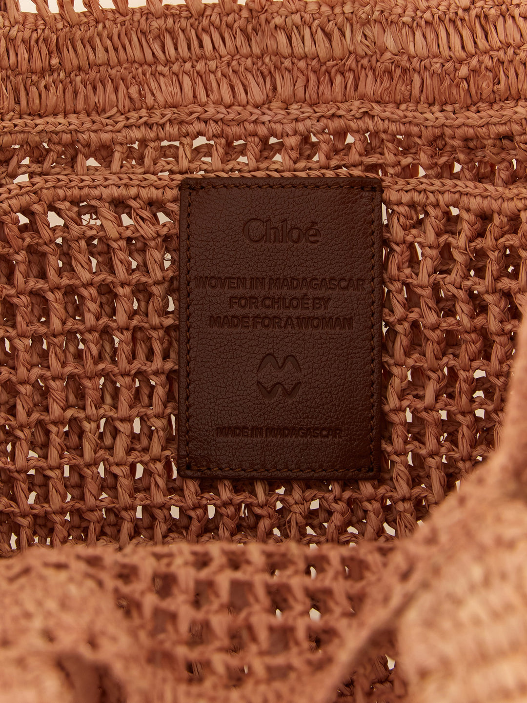 Chloé East-West Summer Banana Tote - Rosa | 7d3cf8e5a5da141c879296b825964585158968f7