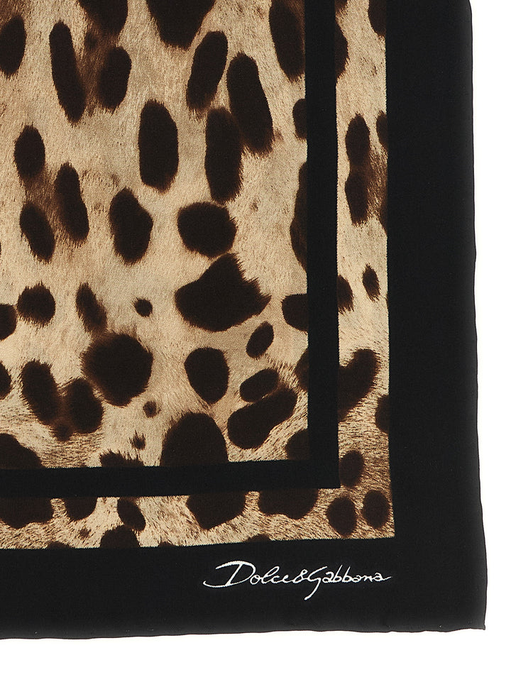 Dolce & Gabbana Leopard-Print Scarf Sciarpe - Marrone | e72fccc087b71c9e85178f63a9269c0f0ac06353
