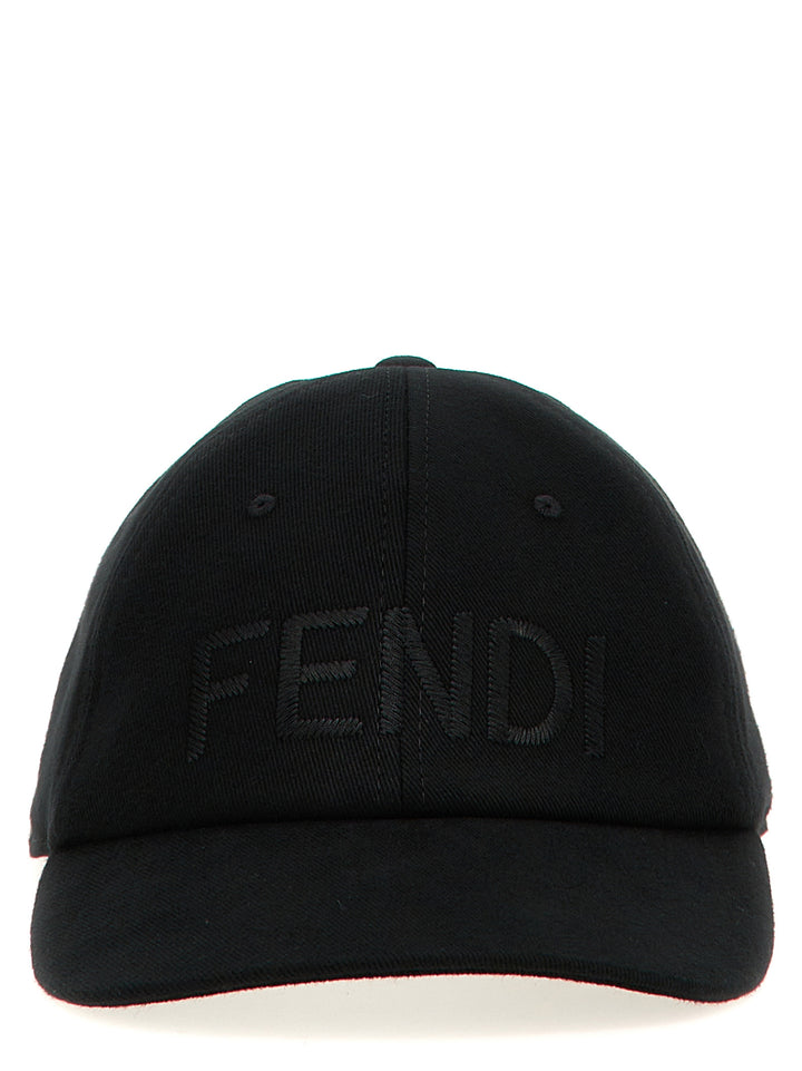 Fendi Logo Cap Cappelli - Nero | ee36ce8eb054cfcfcdd016438e4b0283a8757cff