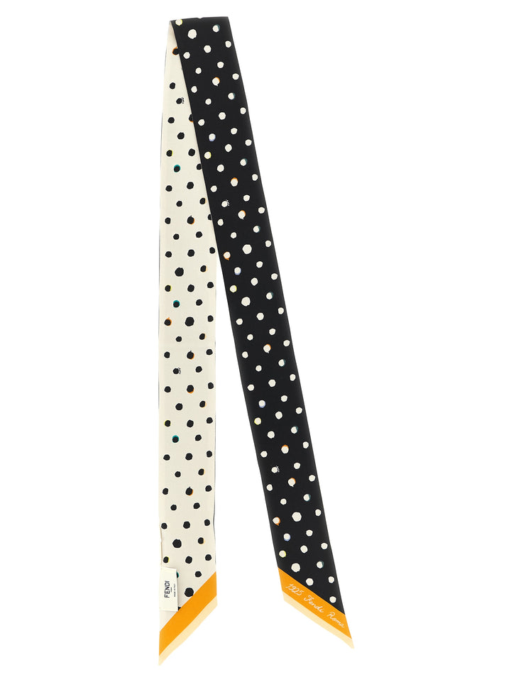 Fendi Wrappy Sciarpe - Bianco/Nero | 0fa27ad1c0511a2e8da8e40a700a81d54ebad697