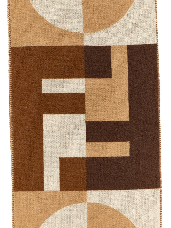 Fendi Cashmere Wool Scarf Sciarpe - Marrone | 547498470a345ea151053d3a00720cbc0ca2bdbc