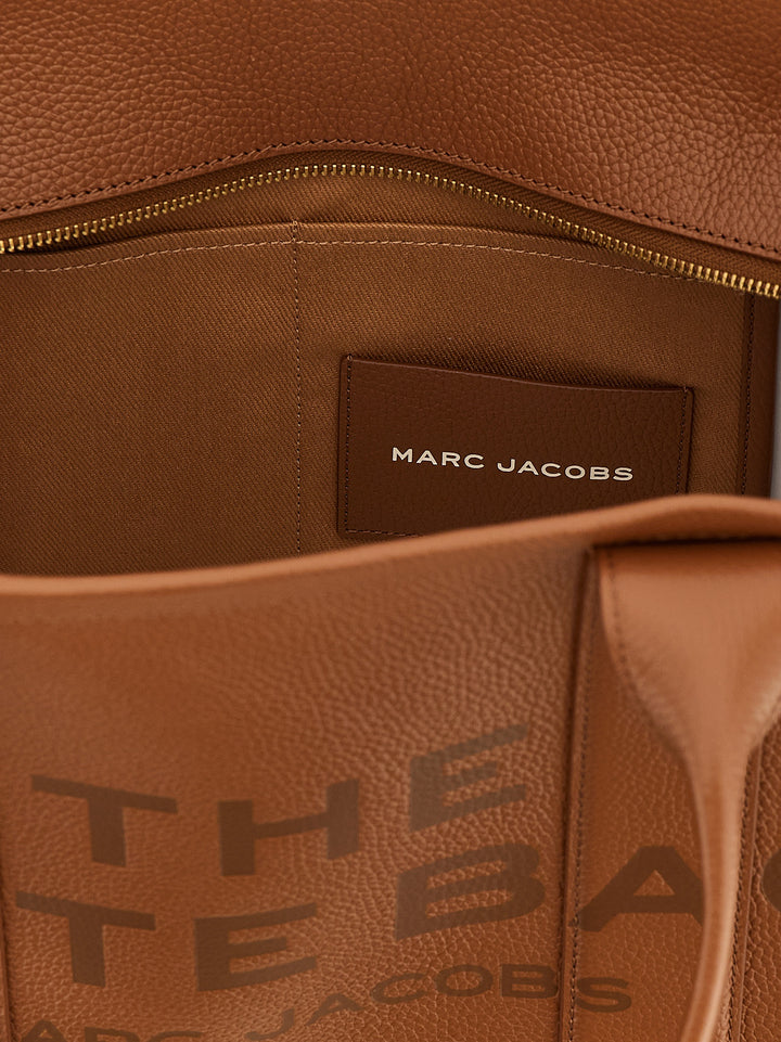 Marc Jacobs The Leather Large Tote Tote - Marrone | 4c9ab04e5e6b4dd96c976991b8975d3ef116c078