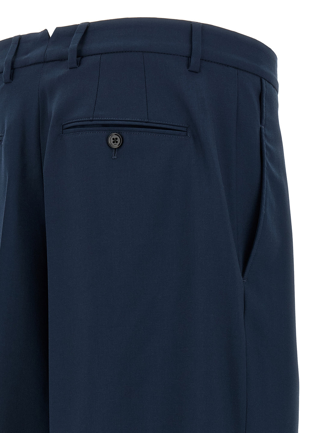 Ami Paris Fresh Wool Bermuda Shorts Bermuda e Short - Blu | ba9058008c9ee164aceb0e52612d9a42738c71ba