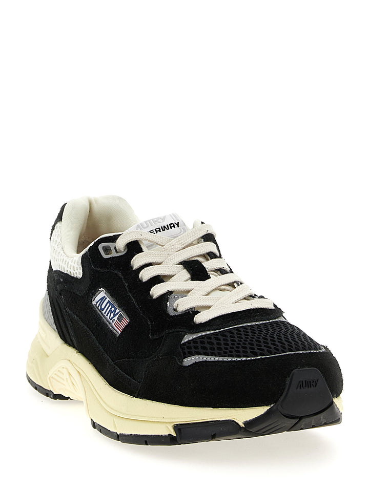 Autry Hyperway Low Sneakers - Nero | 4b5854d0e9dd902474f71f04eb10463c1b86ec66