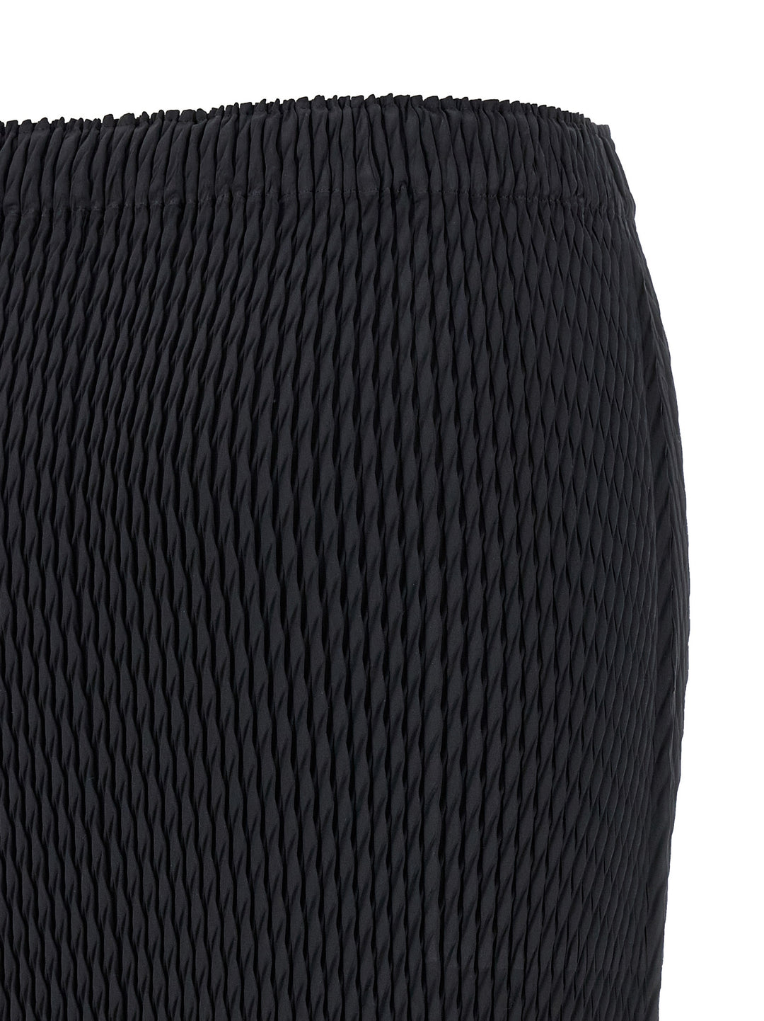 Issey Miyake Sleek Pleats Gonne - Nero | 45e0b8bfdbd15801eae346598c17ac3facd1714c