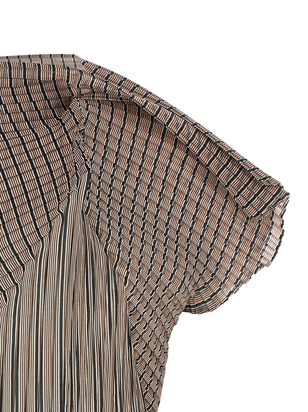 Issey Miyake Generic Stripes (Machine Pleats) Top - Marrone | 8ae72693dff4d78262bd4dac8399af3ba09966e3