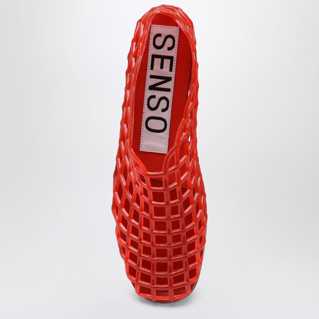 Senso Apparel & Accessories - Rosso | 94ac5eb55716427b24f953faafa3f567f06c5633