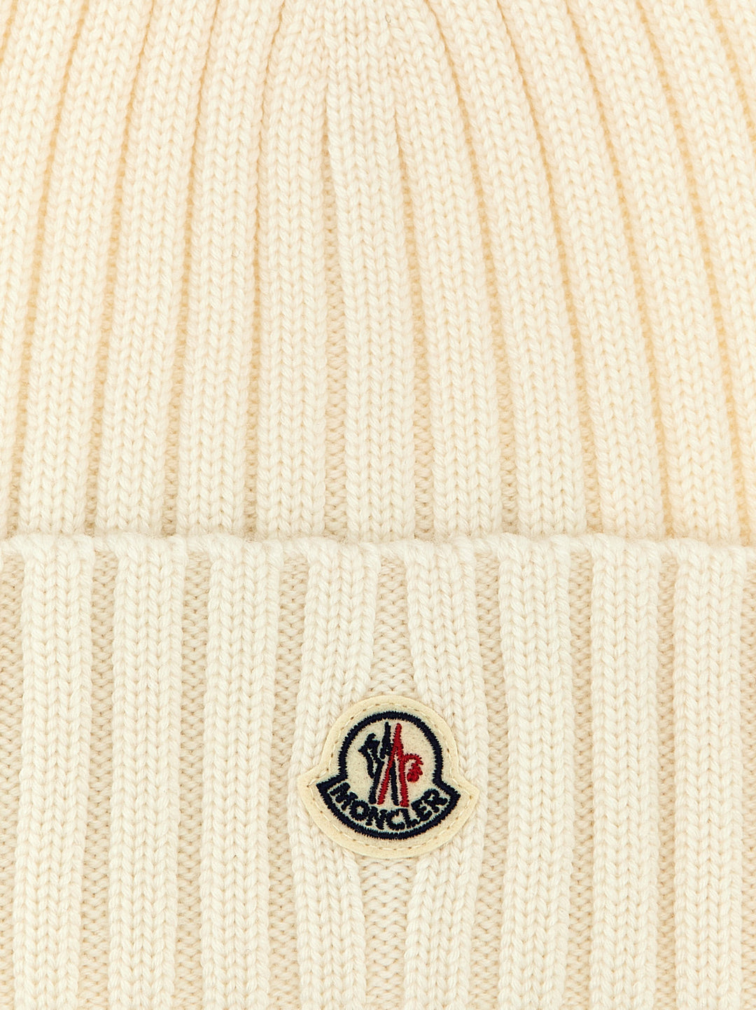 Moncler Logo Patch Beanie Cappelli - Bianco | 8995ef9cf0b05b9436fbbd215d825fd5bce7aa6e