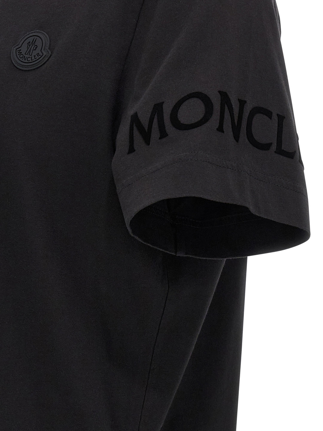 Moncler Logo T shirt - Nero | d78ca5077b46b10f437c9dc64c56208342a09455