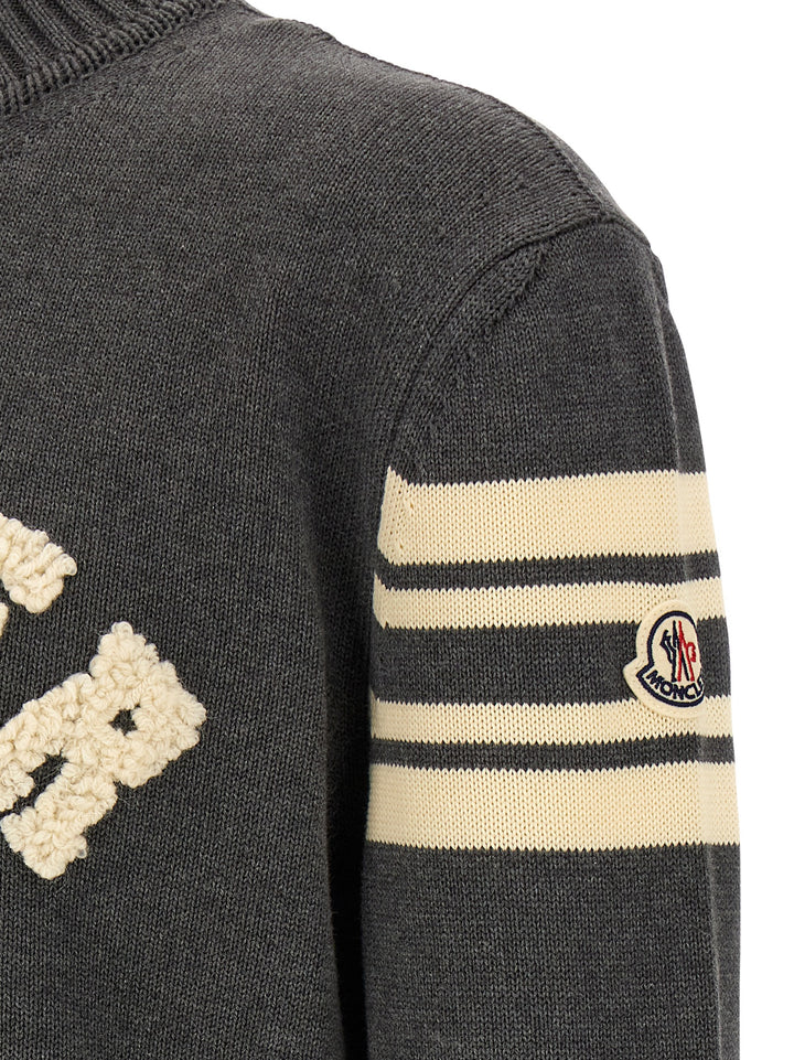 Moncler Bouclé Logo Sweater Maglioni - Grigio | 37ac5e3777c2c71dc24a49c3f5e18e64e16b296f