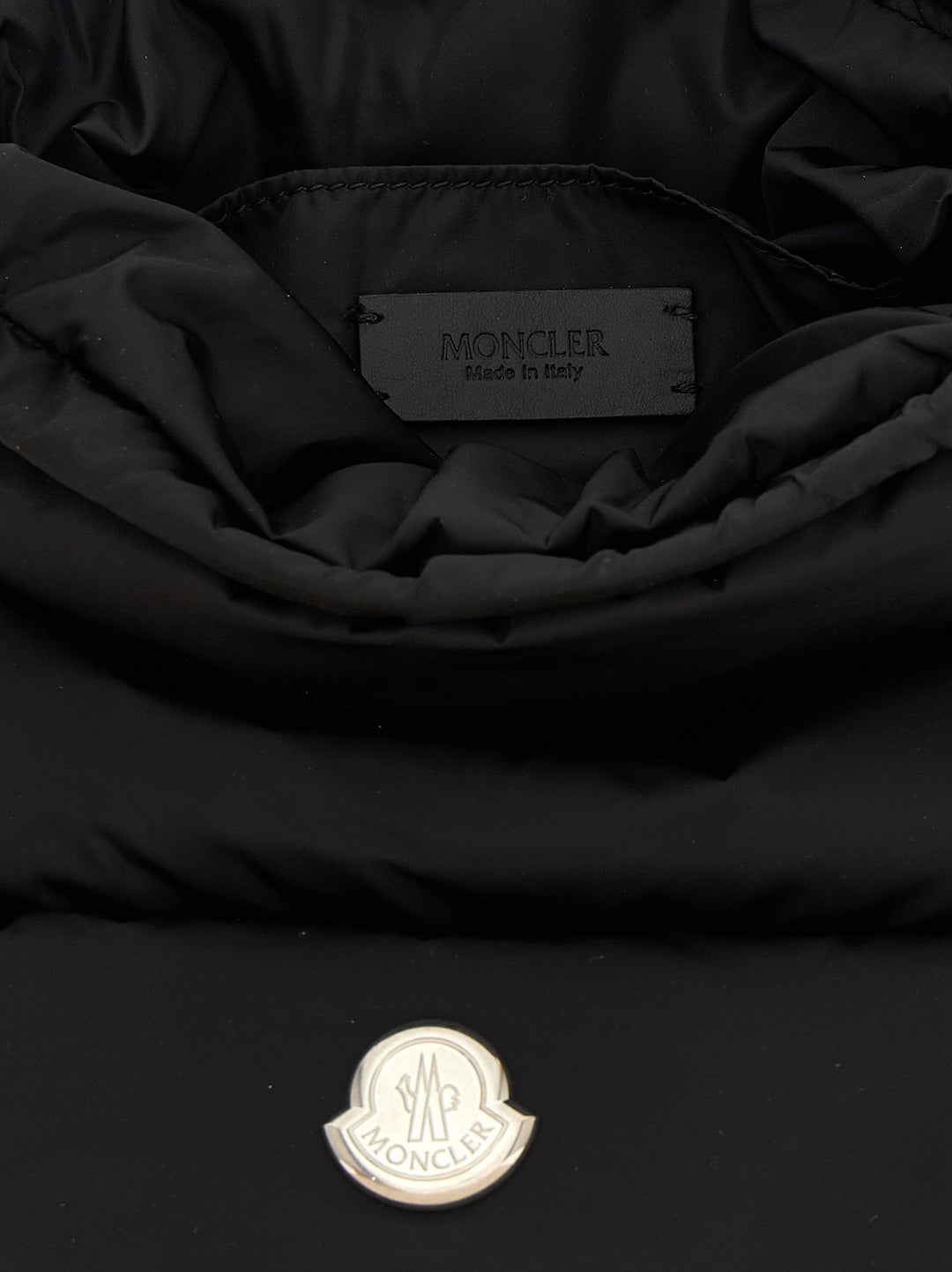 Moncler Caradoc Borse a Mano - Nero | 5cd48e31b5f7beca70217e6bf6a64c99c7c634bd