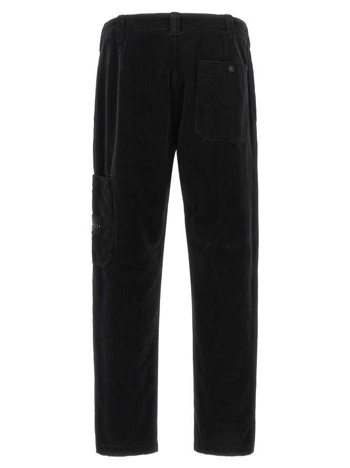 Stone Island Velvet Cargo Pantaloni - Nero | f724da68c5380612a3d570aa6e1f474cc4073277