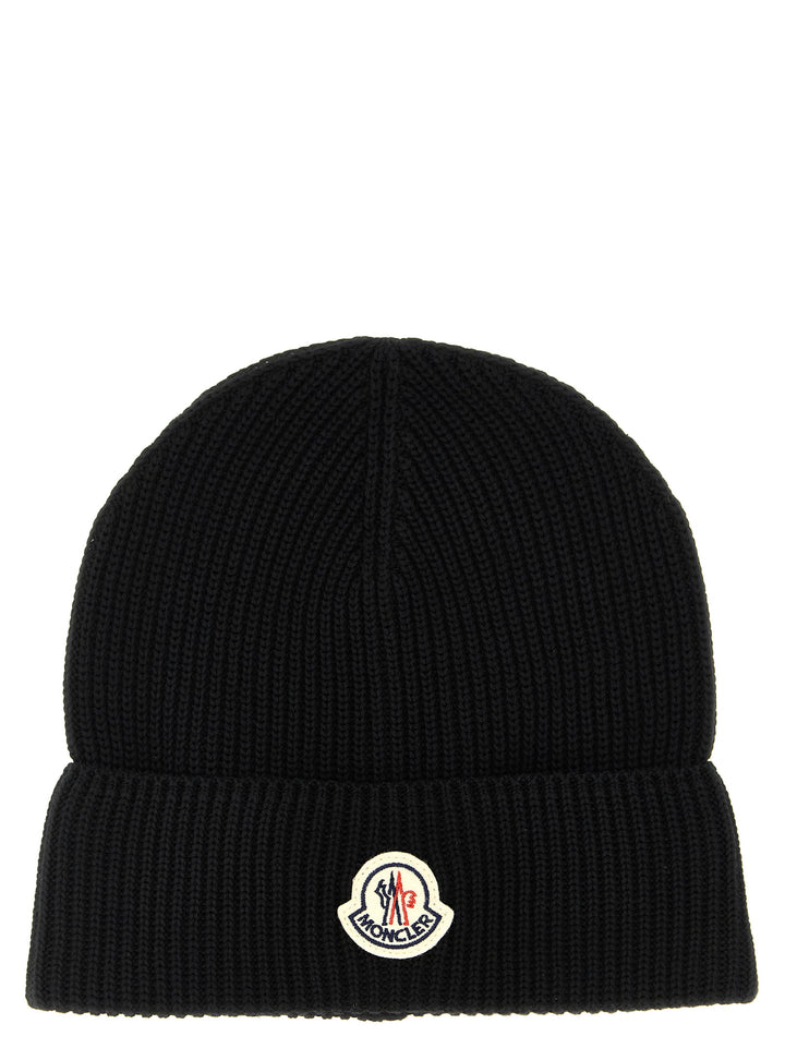 Moncler Logo Patch Beanie Cappelli - Nero | 2e79bda2c945620c33b80fdd39efa61250026d88