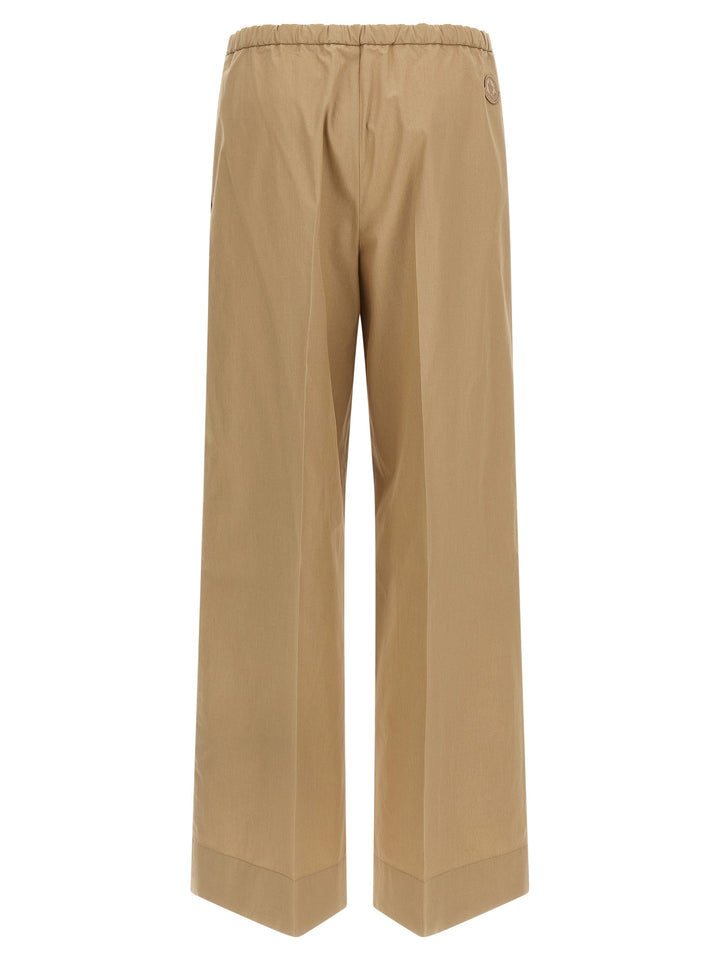 Moncler Grosgrain Logo Patch Pantaloni - Beige | 1758f70d19a8069e66eb4a73a8cc76d06c4c260b