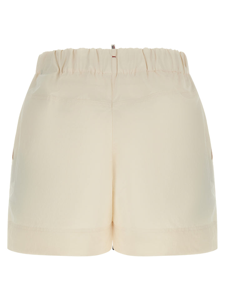 Moncler Grenoble Technical Froissé Shorts Bermuda e Short - Bianco | 4623f86b6954e39904eb06b9dd2f195ce6d75017