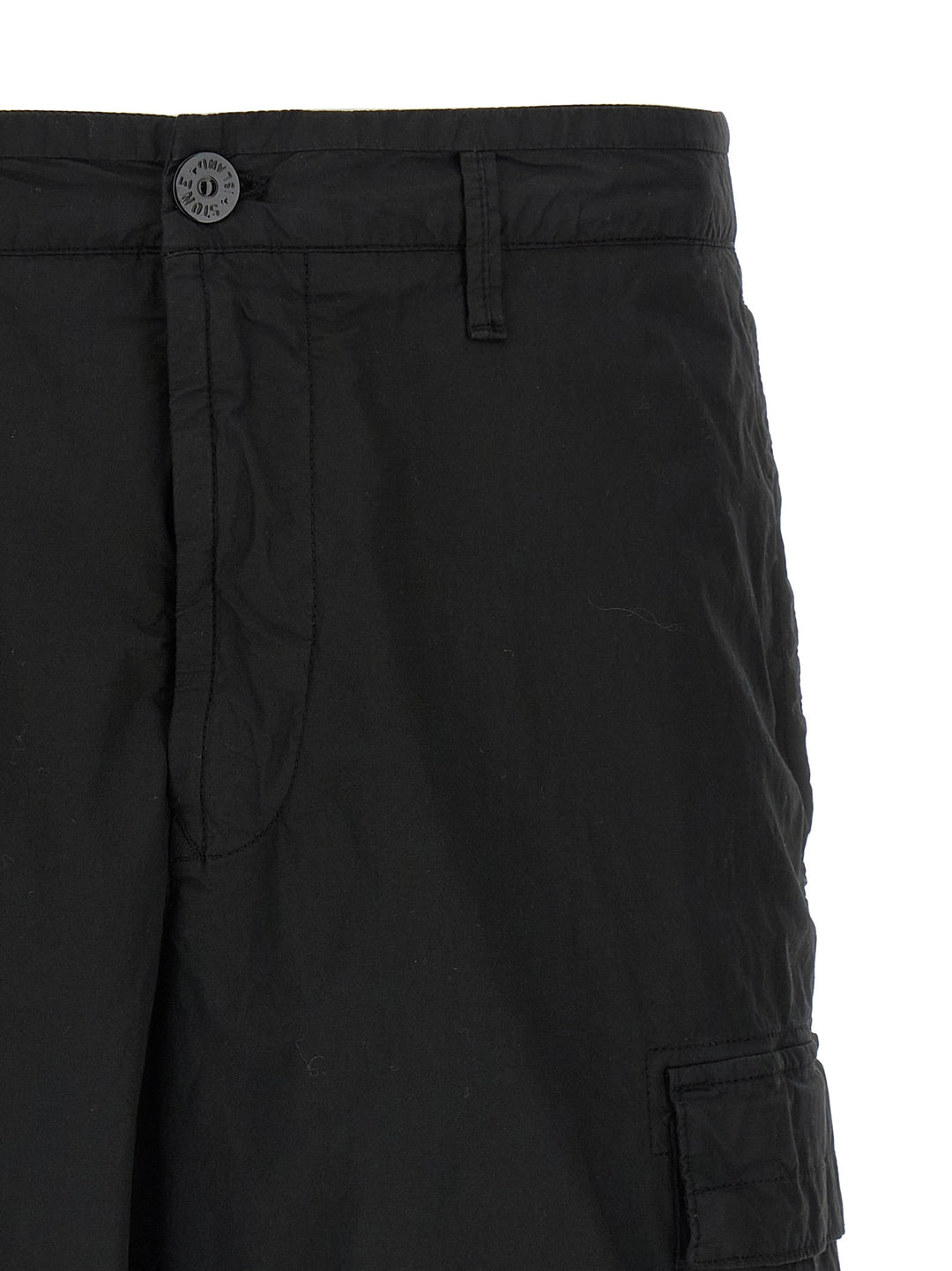 Stone Island L100020 Bermuda e Short - Nero | 4cb3c9d1da676c34f2a02943918c326de4d517f5