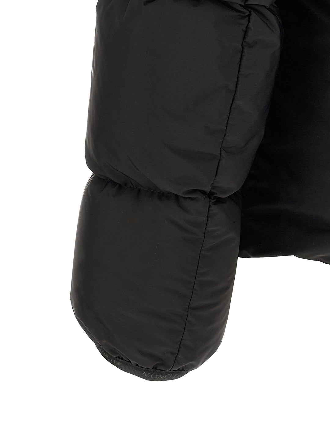 Moncler Montcla Puffer Jackets - Nero | 8ed5cad1a950e86300d37cbdd6b210259a6259c4