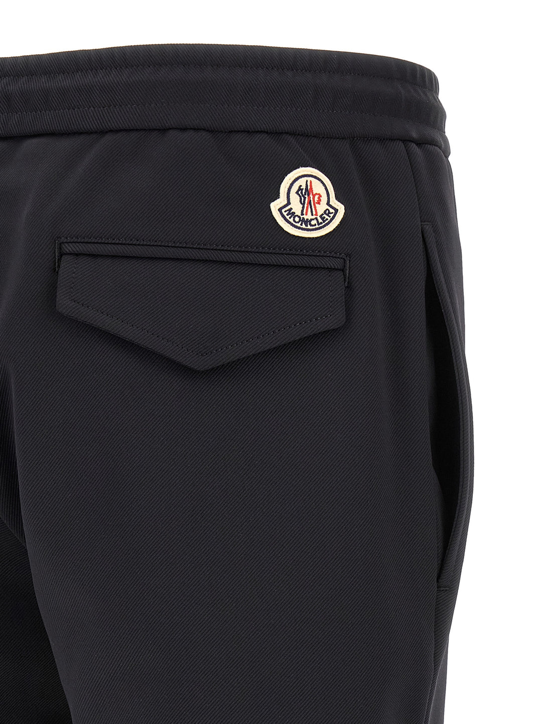 Moncler Logo Patch Joggers Pantaloni - Nero | 062f9d4b9a9b208a49b750b184ec2ae6b060b121