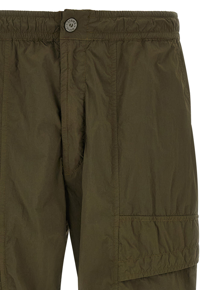 Stone Island Badge Stone Island Ghost Pantaloni - Verde | 811f4b83e924f05437dbbb0e4fbb5751b2ca2f0e
