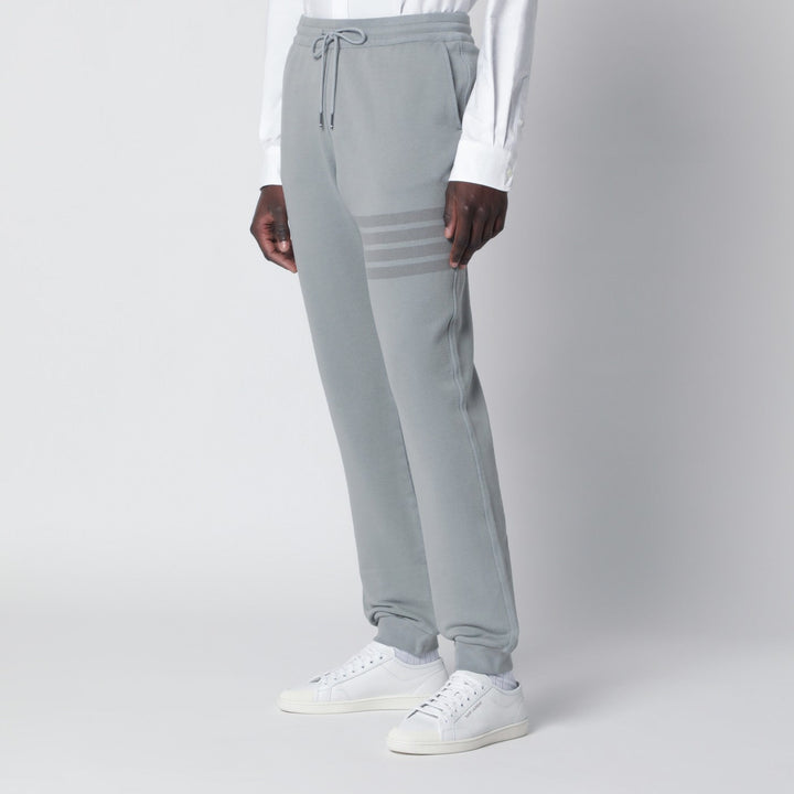 Thom Browne Pantaloni - Grey | e29bfd5f13d0bba260c47b6122ecd2a269df3c8b