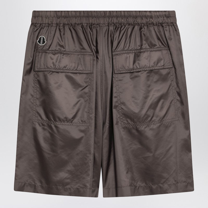 Moncler + Rick Owens Shorts - Marrone | 707666a0d435e43931a92fafa5858b72fba584af