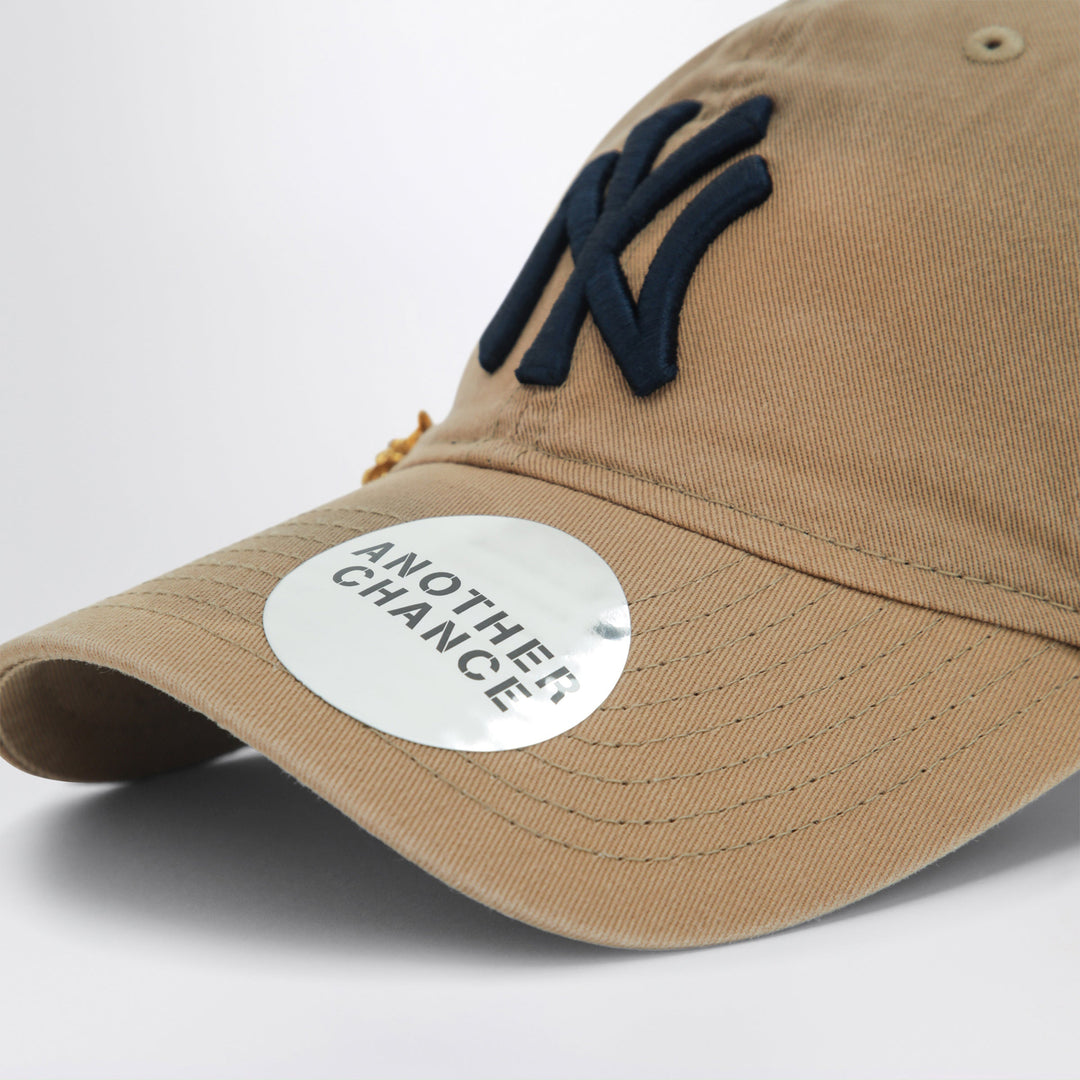 Another Chance Casquette New Era 9 Twenty Beige 03 avec pin