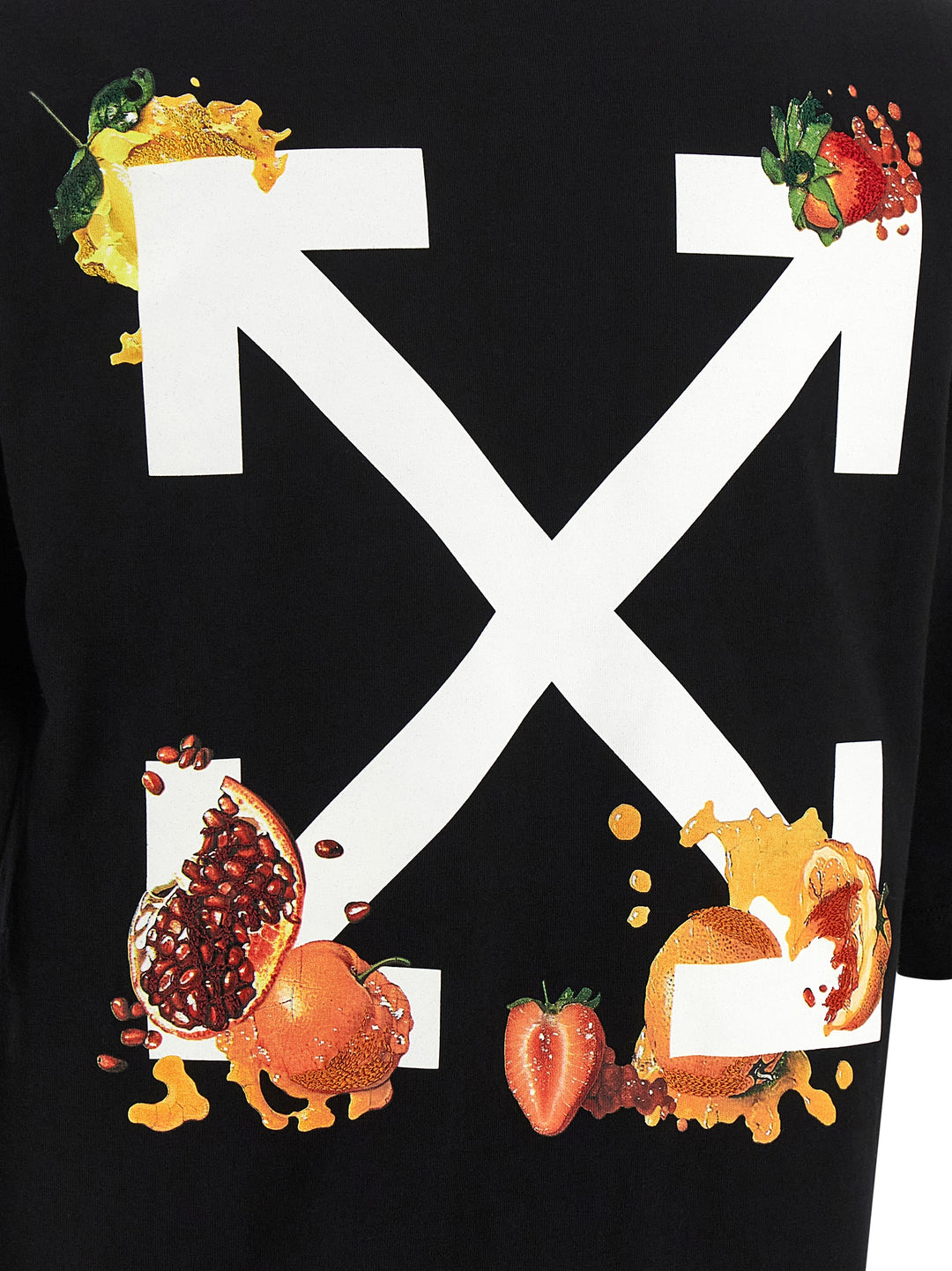 Off-White Emb Fruits Arrow T shirt - Nero | 228ef9ae49ae49229ad5d497123be3e6fe6c183c
