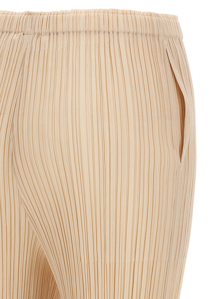 Pleats Please Issey Miyake Monthly Colors: July Pantaloni - Beige | ad5d4790474ee46abfa3ba9c30879a559a89df0e