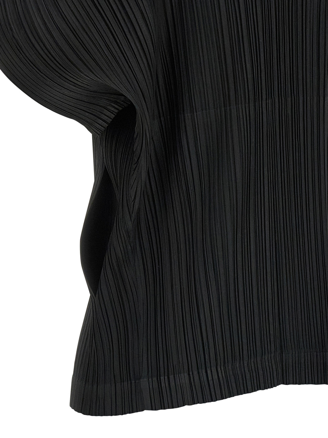 Pleats Please Issey Miyake Monthly Colors: August Top - Nero | 64460872db1597e32367cb2f4f13e18886249fe3
