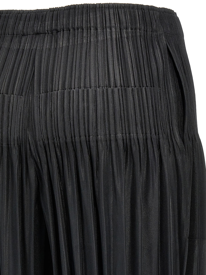 Pleats Please Issey Miyake Fluffy Basics Pantaloni - Nero | f5a1080035ea10b1166937d54682b47366efc2ea