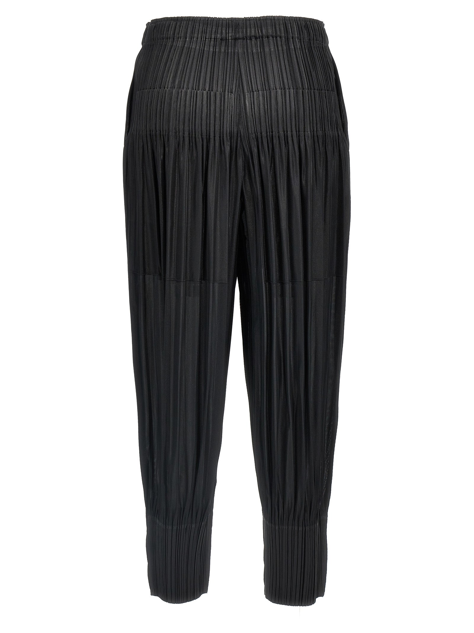 Pleats Please Issey Miyake Fluffy Basics Pantaloni - Nero | f968e3c39b16113973242ad639c280bd5c9478ed