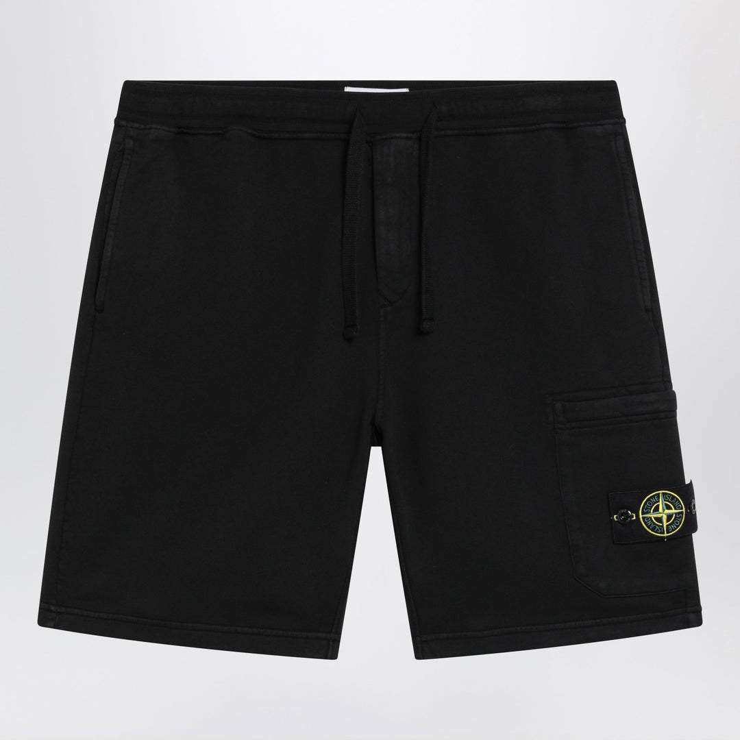 Stone Island Shorts - Nero | f891632441fd3be258e0683bcbfbc6b9682accd1