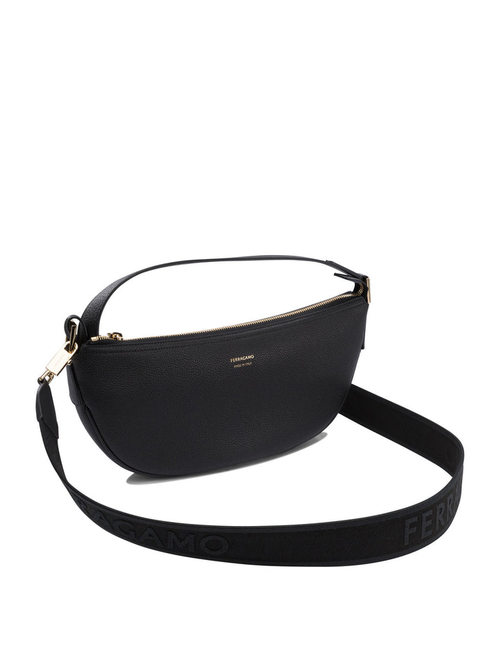 Ferragamo Smile Borse a Spalla e Tracolla - Nero | 89361ed8bed5e079cb7afd196562139c05e964fb