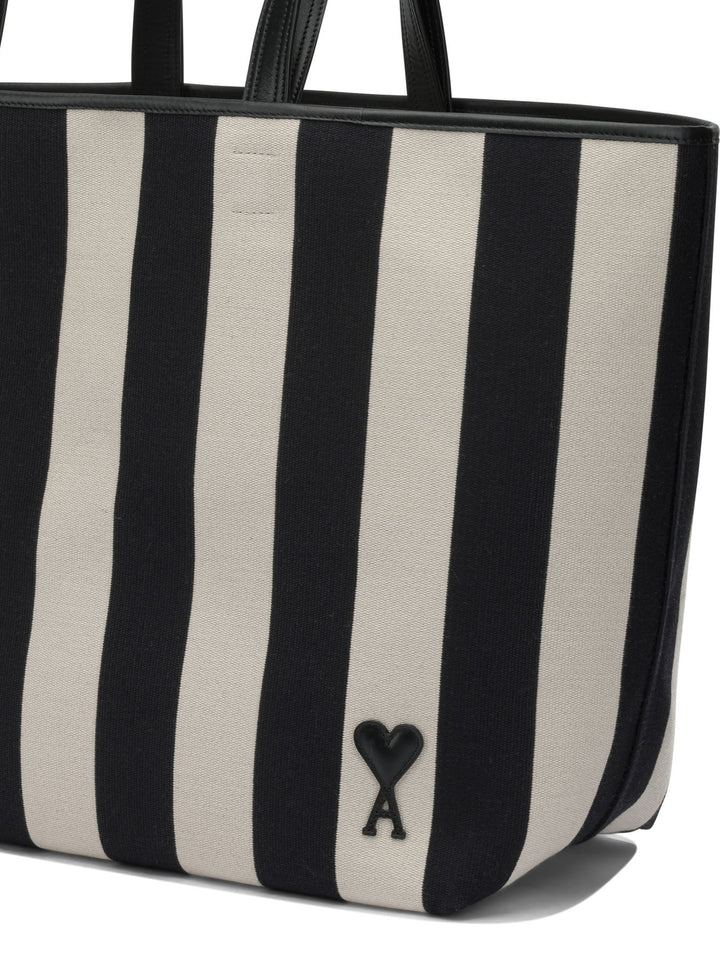 Ami Paris Ami De Coeur Borse a Spalla e Tracolla - Nero | b9679826d252db052859e6f3b282628a59e2574b