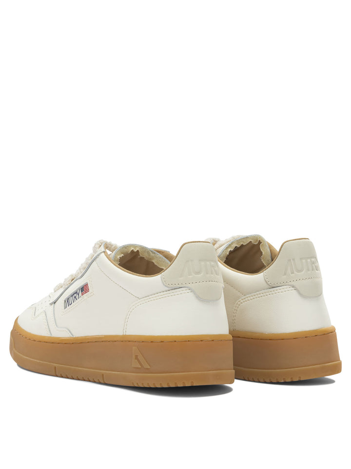 Autry Medalist Low Sneakers & Slip-On - Bianco | 8f31ca93e86456eb248da049b7fbc5a411e40a90