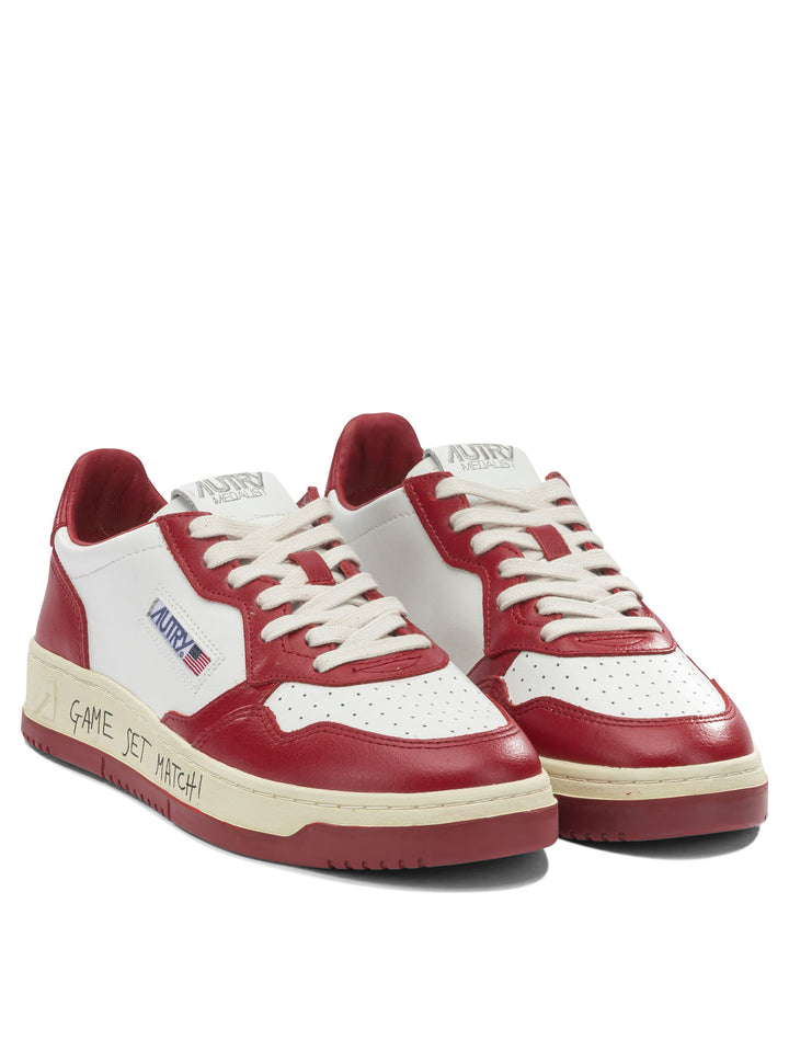 Autry Medalist Low Sneakers & Slip-On - Rosso | 2bd3281e9afac5e8f06effa413df69160358cad9