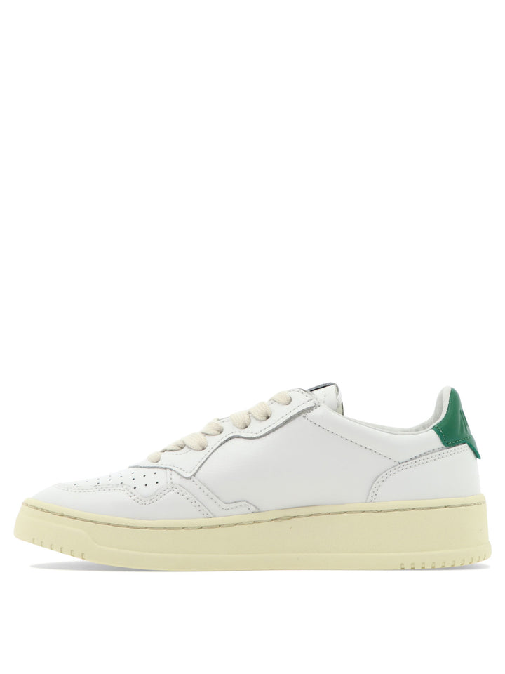 Autry Medalist Low Sneakers & Slip-On - Bianco | 0166f8637ddf21605913898cfde9e062f75e5a7b
