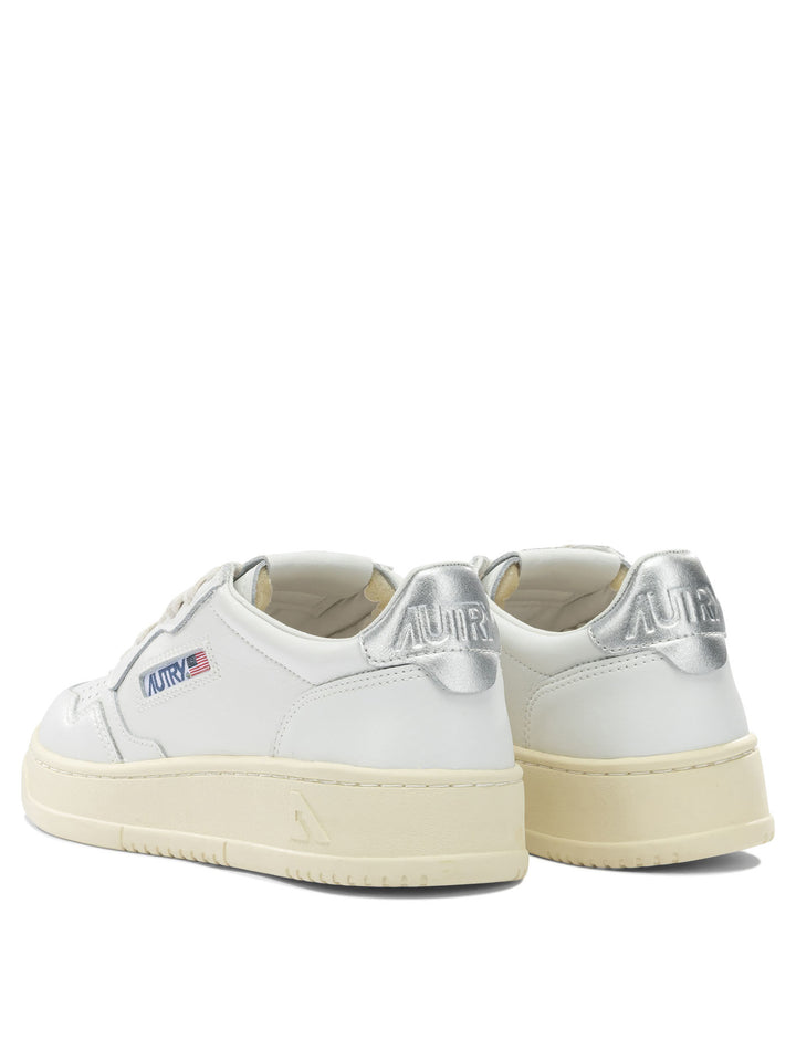 Autry Medalist Low Sneakers & Slip-On - Bianco | 7c3621d663c136c15e5fb7864e64cf5450572eb1